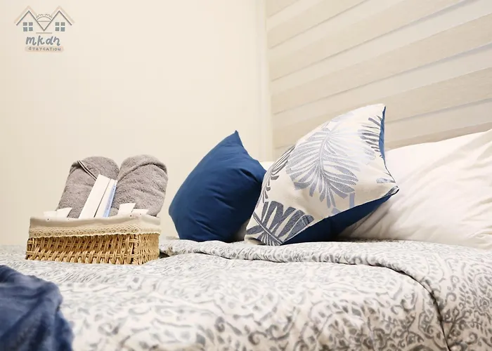 Cozy Vibrant Staycation Netflix Wifi Mandaluyong *