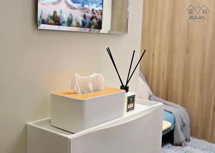 Cozy Vibrant Staycation Netflix Wifi Mandaluyong * Manila