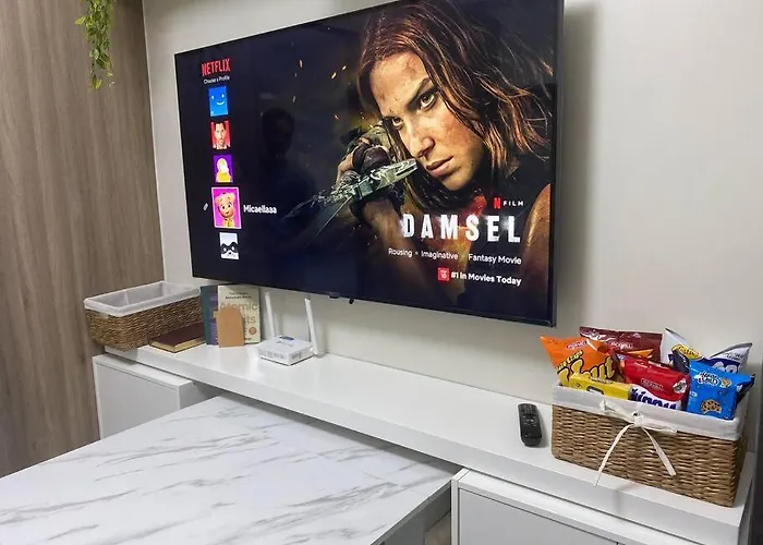 Cozy Vibrant Staycation Netflix Wifi Mandaluyong Manila